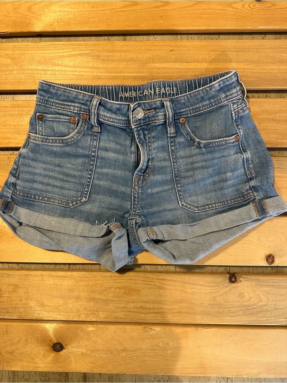 American Eagle Easy Shortie Jean Shorts Stretchy Waste Size 00 Mid Rise Cuffed